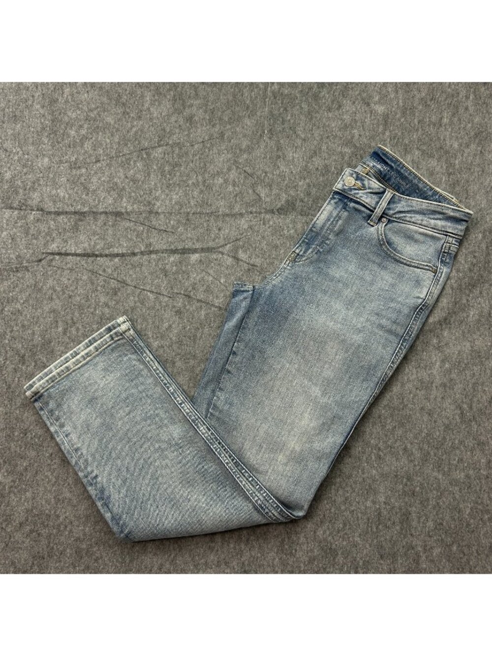 Chico's Define Me Denim Straight Leg Ankle Jeans Women's Size 0 / 4 Distressed